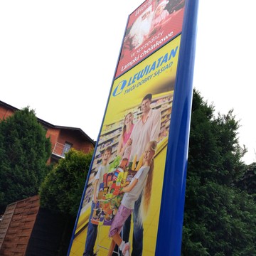 pylon-reklamowy-rondo-reklama-swietlna-leutchwerbung-lightbox-kaseton-reklamowy-kaseton-swietlny-pylony-reklamowe-pylon-