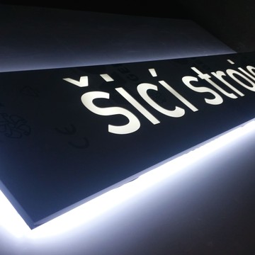 kaseton-z-dibondu-jednostronny-slim-reklama-swietlna-leutchwerbung-lightbox-kaseton-reklamowy-kaseton-swietlny-pylony-re