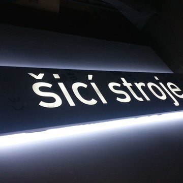 kaseton-z-dibondu-jednostronny-slim-reklama-swietlna-leutchwerbung-lightbox-kaseton-reklamowy-kaseton-swietlny-pylony-re
