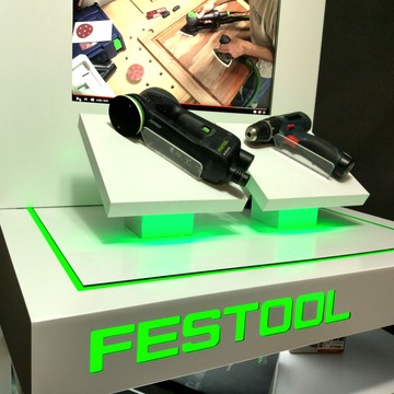 ekspozytor-reklamowy-z-ekranem-ekspozytor-display-reklama-swietlna-leutchwerbung-lightbox-kaseton-reklamowy-kaseton-swie