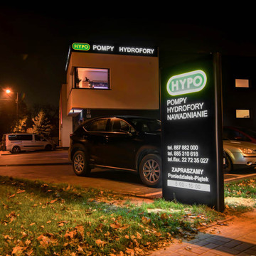 pylon-reklamowy-rondo-reklama-swietlna-leutchwerbung-lightbox-kaseton-reklamowy-kaseton-swietlny-pylony-reklamowe-pylon-